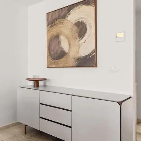 アパート Domillion 2bdr 2bath Lomas33 Cabopino Golf マルベーリャ