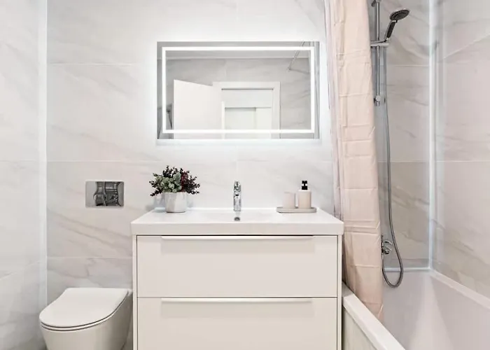 Апартаменты Domillion 2bdr 2bath Lomas33 Cabopino Golf Марбелья