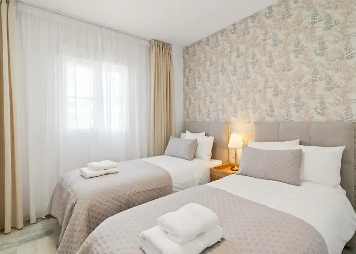 Апартаменты Domillion 2bdr 2bath Lomas33 Cabopino Golf Марбелья
